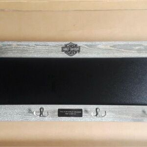 HARLEY DAVIDSON CHALKBOARD AND KEY HOLDER